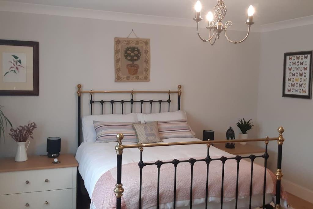 Pinewood Cotage - Country Walks And Relaxation Villa Blairgowrie and Rattray Buitenkant foto