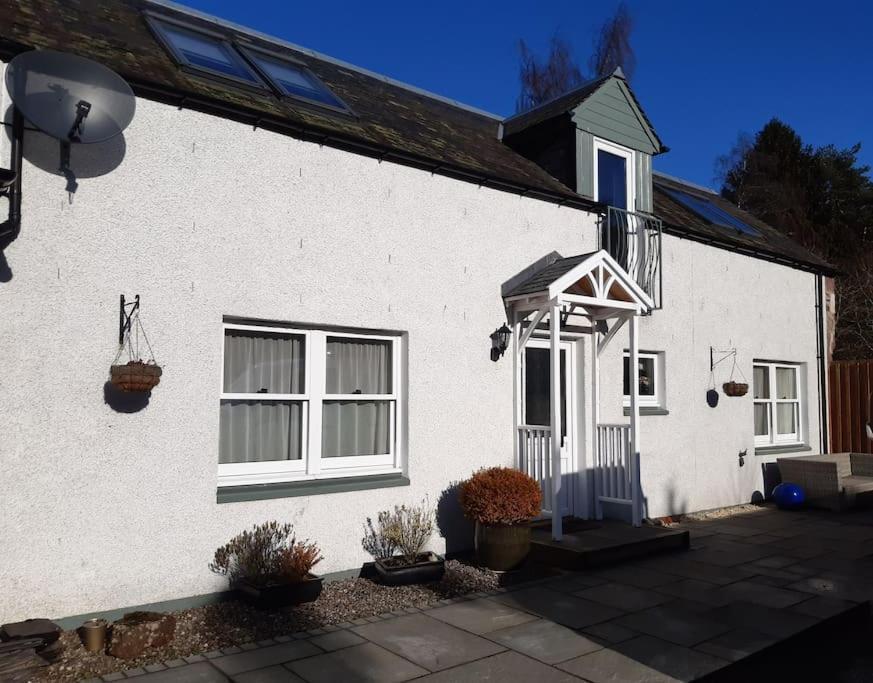 Pinewood Cotage - Country Walks And Relaxation Villa Blairgowrie and Rattray Buitenkant foto